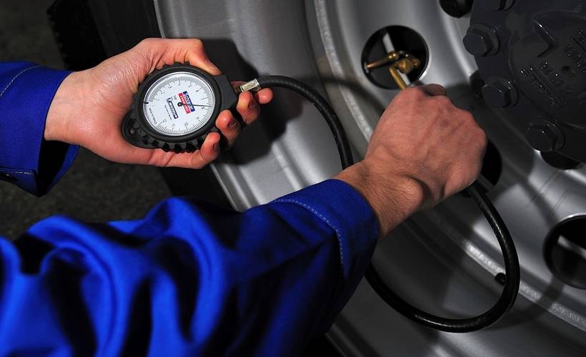 Patlak lastikle kaç km gidilir?