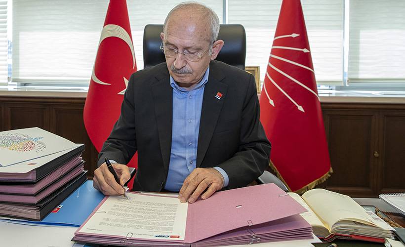 'Sağlık emekçilerine söz veriyorum, çalışma koşullarını iyileştireceğiz'