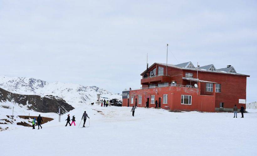 Bakan Varank, Hakkari'deki ‘Mergabütan Kayak Merkezi’nin videosunu paylaştı