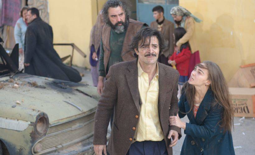 KKTC Cumhurbaşkanı Tatar 'Bir Zamanlar Kıbrıs' dizi setini ziyaret etti