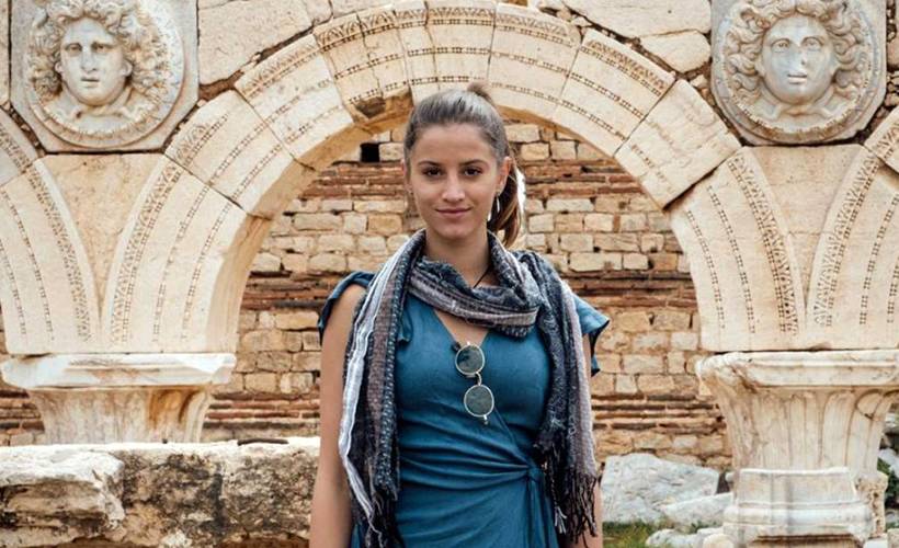 22 yaşında 196 ülkeyi tek başına gezdi