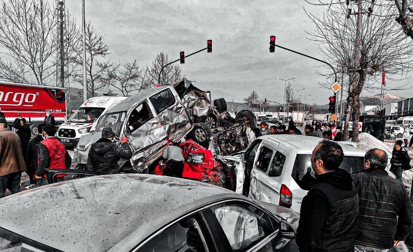 Bursa'daki kazaya sebep olan tır şoförü: Fren tutmayınca 120'yi gördüm