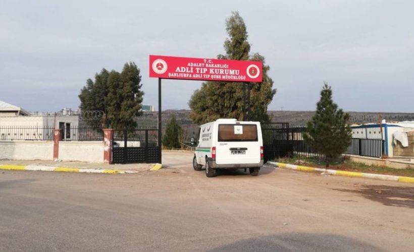 Şanlıurfa'da yol kenarında bir kadına ait yanmış beden bulundu