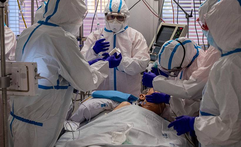 Filistinli Bakan: Salgının mevcut seyri çok tehlikeli bir hâl aldı