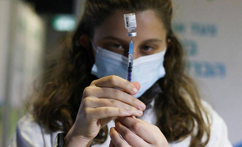 'Koronavirüs aşısı olan hamile anneler bebeklerine antikor aktarıyor'