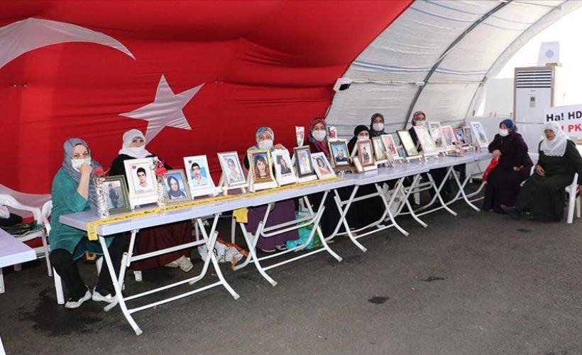 HDP önünde başlatılan oturma eyleminde 562. gün