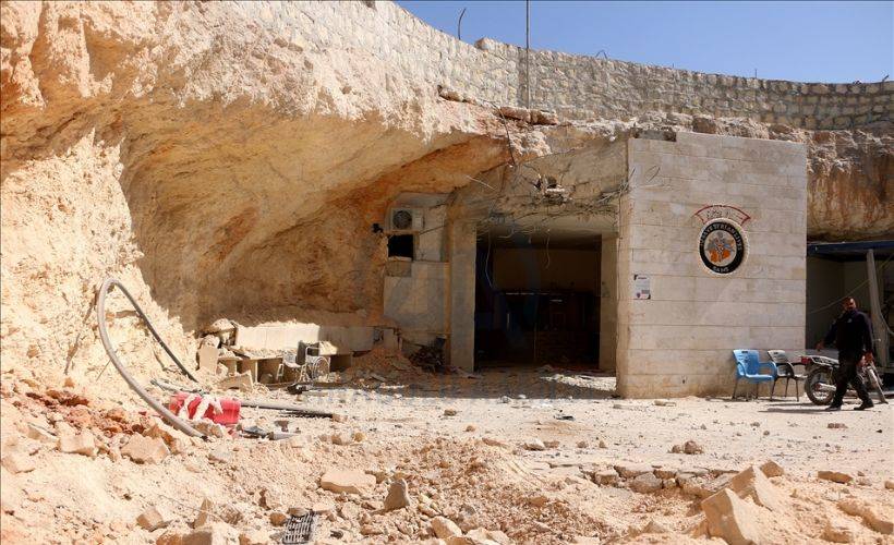 Esed rejiminin İdlib'de hastaneye düzenlediği saldırıda biri çocuk 6 sivil öldü