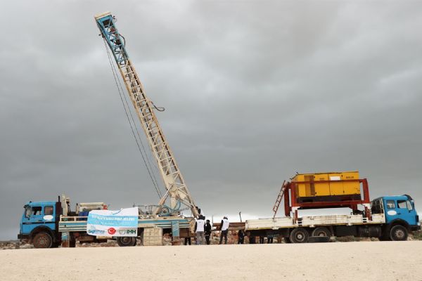 Suriye'deki kamplar suya kavuşuyor