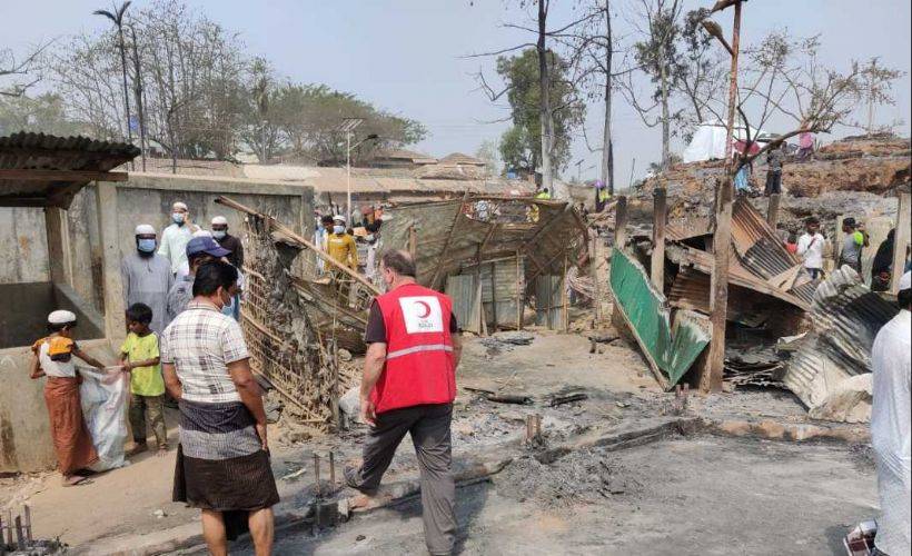 Türk Kızılay: Arakanlı Müslümanların kampında çıkan yangından 55 binden fazla göçmen etkilendi