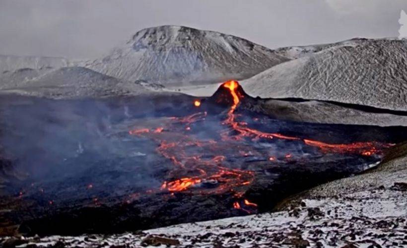 Fagradalsfjall Yanardağı 900 yıl sonra ilk kez faaliyete geçti
