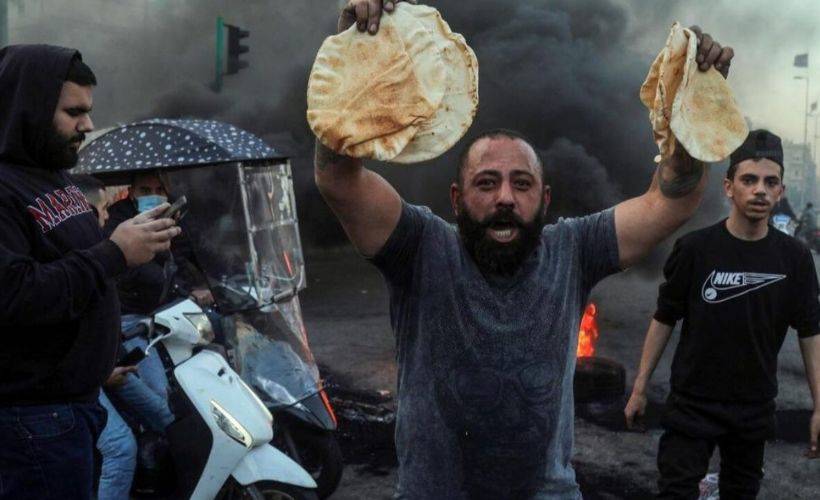 Lübnan'da bir poşet ekmeğin fiyatı 3 bin lira oldu!