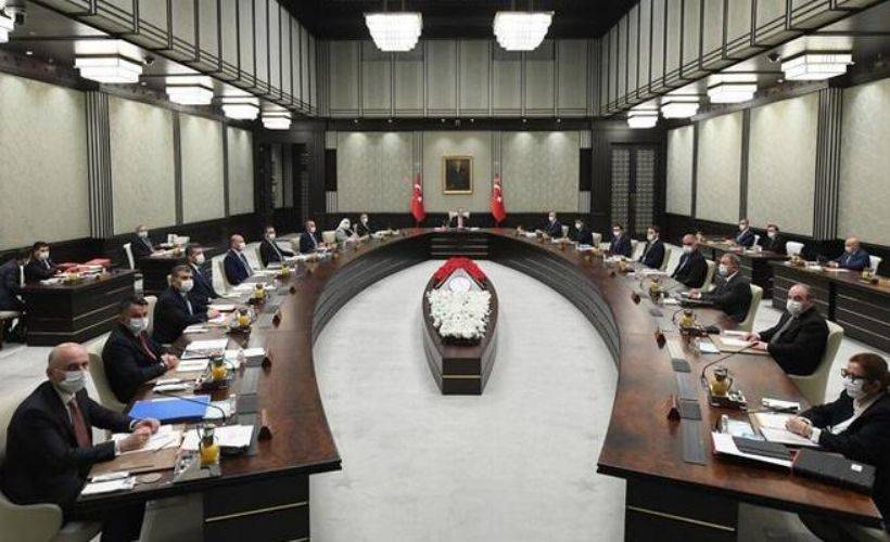 Kabinede bakanlar değişti mi? Kabinede hangi bakan değişti? Yeni bakanlar kimler olacak?