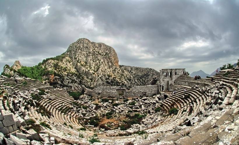 Köpeğinizi' anıt mezar' yaptıracak kadar sevdiniz mi?