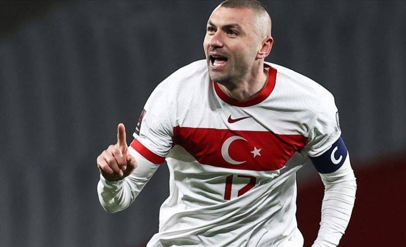 İspanyol basınından A Millilere ve Burak Yılmaz'a övgü