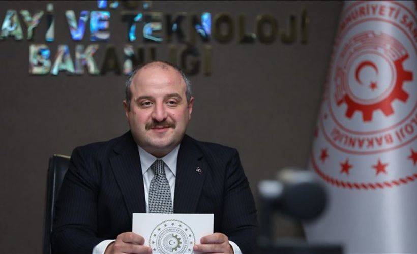 Bakan Varank: Dalgalanmalara rağmen üretim tüm hızıyla devam ediyor