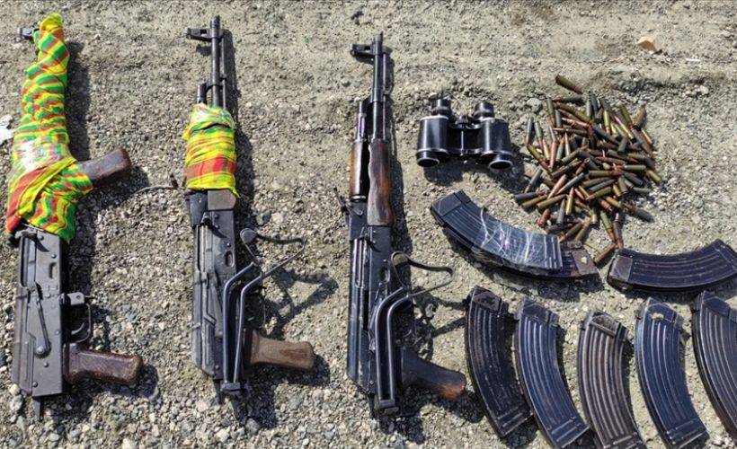 Van Valiliği: PKK'lı teröristlere ait silah ve mühimmat ele geçirildi