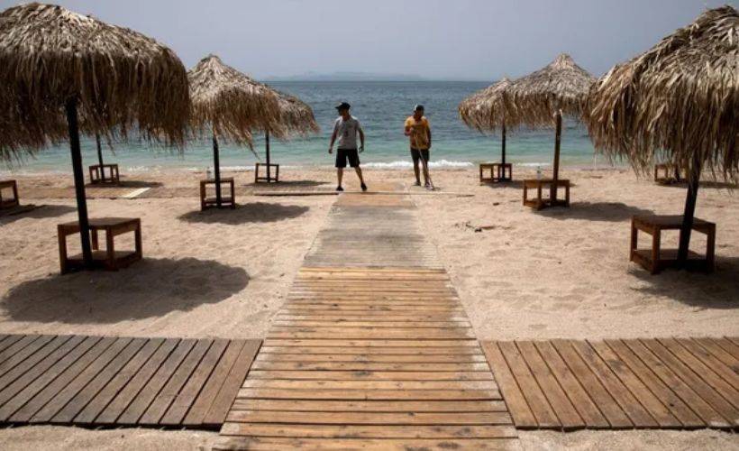 Koronavirüs deneyi için 200 kişi Yunanistan’a tatile gönderilecek