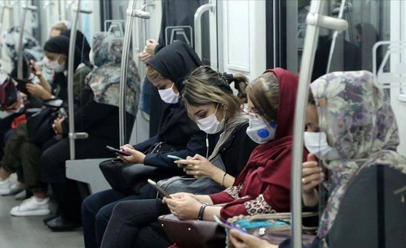 83 milyonluk İran'da bugüne kadar 161 bin doz aşı yapıldığı açıklandı