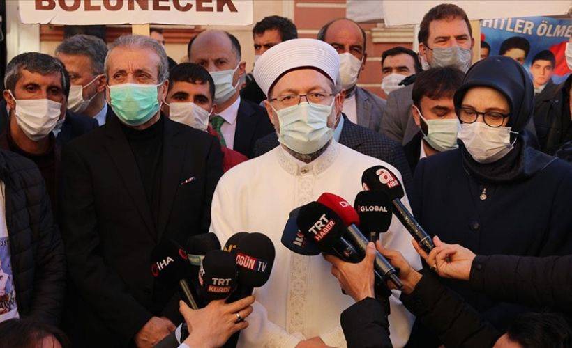 Erbaş ve eşi Diyarbakır annelerini ziyaret etti