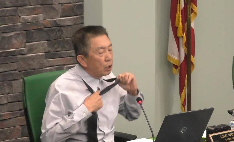 Irkçılığa uğrayan Asya kökenli ABD'li yetkiliden tepki: Gömleğini çıkarıp yaralarını gösterdi