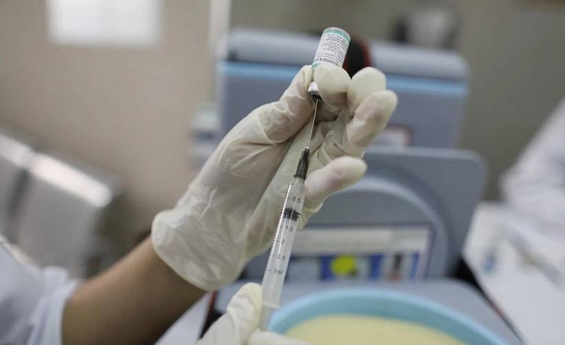 Koronavirüsle mücadelede önemli gelişme: Aşılama miktarı 15 milyonu geçti