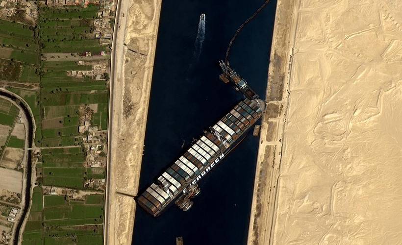 Süveyş Kanalı 1 hafta sonra yeniden trafiğe açıldı