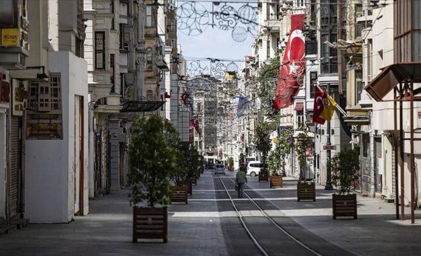 İstanbul kırmızı oldu mu? İstanbul'da okullar tatil mi edilecek? Yüz yüze eğitim ertelenecek mi?