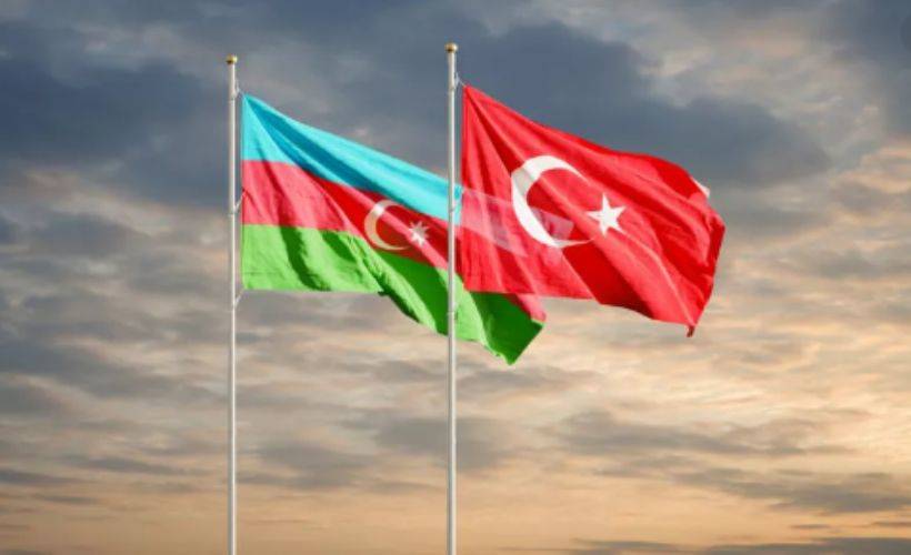 Türkiye ile Azerbaycan arasında kimlikle seyahat başlıyor