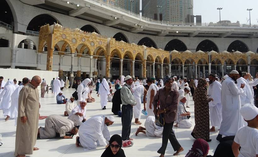 Suudi Arabistan'da teravih namazı 10 rekata indirildi