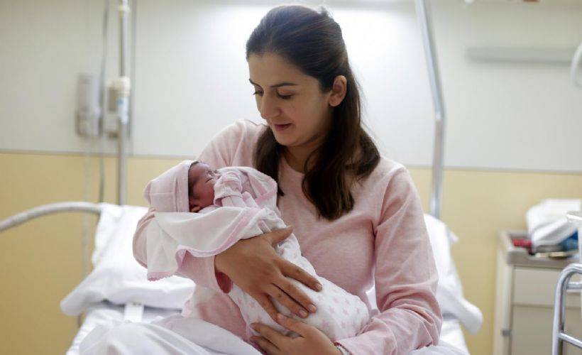 Araştırma: Salgın, doğum sırasında anne ve bebek ölümlerini üç kat artırdı