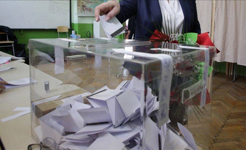 Bulgaristan yarın sandık başına gidecek