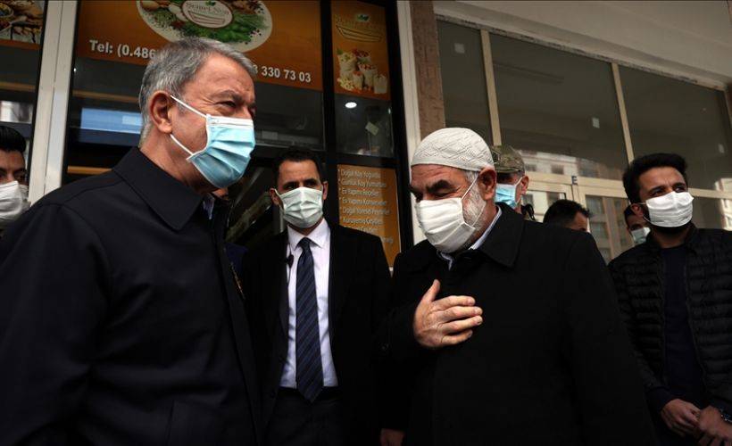 Bakan Akar ve TSK komuta kademesi Şırnaklılarla buluştu