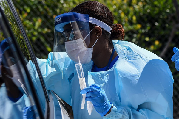 ABD'de koronavirüs ölümleri 555 bine dayandı