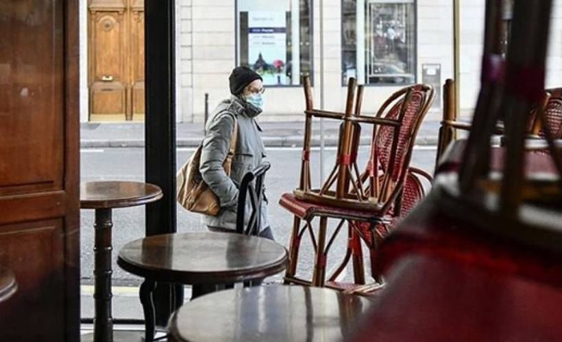 Fransa'da bakanlara ''kısıtlamayı ihlal'' suçlaması