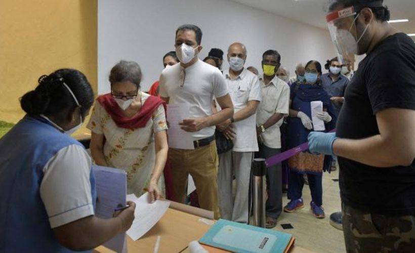 Hindistan'da günlük vaka sayısı arttı