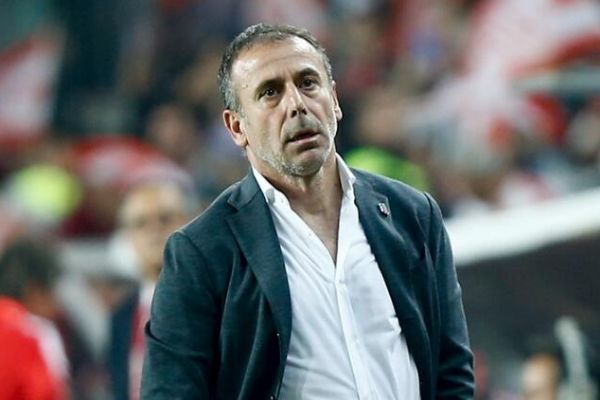Trabzonspor Teknik Direktörü Abdullah Avcı'dan kadroya neşter! İşte detaylar