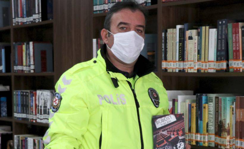 Trafik polisi Mercancı, ilk romanı ilgi görünce yeni romanına başladı