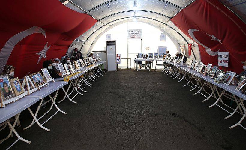 Diyarbakır annelerinden Elhaman: Evlatlarımızı PKK denilen lanete yem etmeyeceğiz