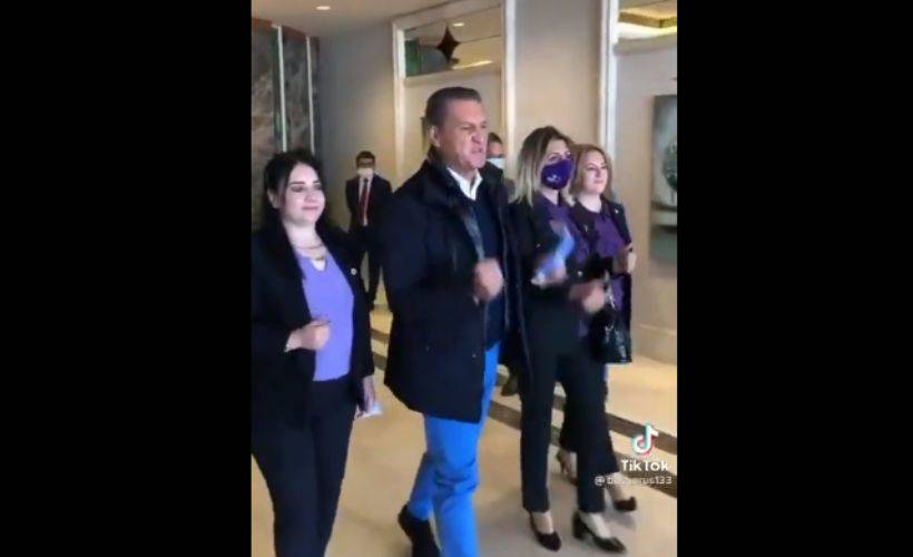 Sarıgül'ün kısa mesafeli kadın yürüyüşü