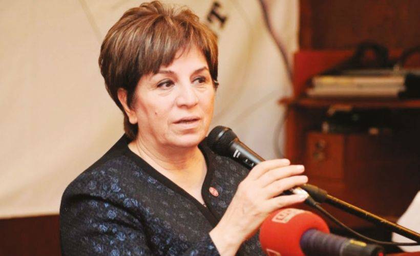 Emekli amirallerin avukatları ters düştü