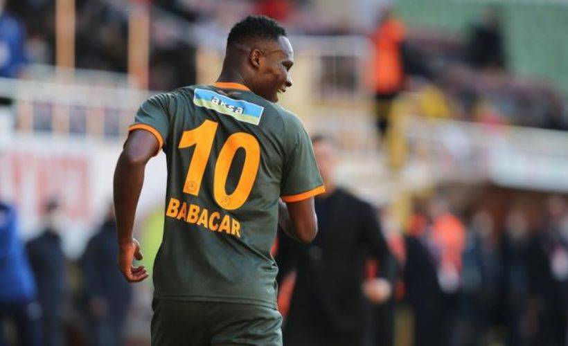 Babacar kimdir? Khouma Babacar nereli kaç yaşında? Babacar hangi mevkide oynuyor?