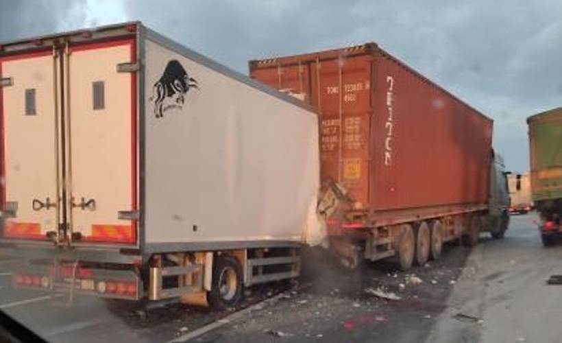 İzmir'de feci kaza: 1 ölü, 2 yaralı