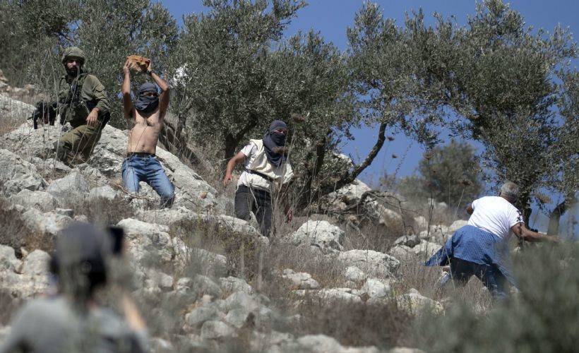 İsrail ordusu koruması altında Yahudi yerleşimci saldırıları!