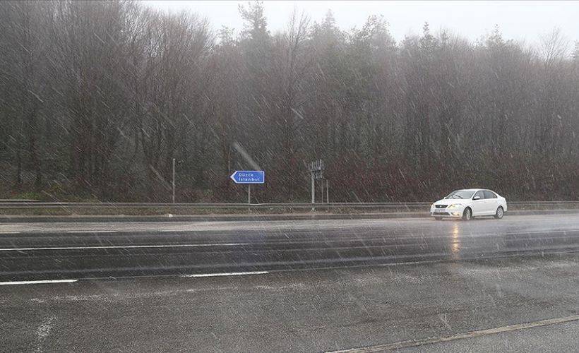 Bolu Dağı'nda kar yağışı başladı