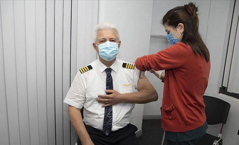 THY uçuş ekiplerine, Kovid-19 aşısı uygulanmaya başlandı