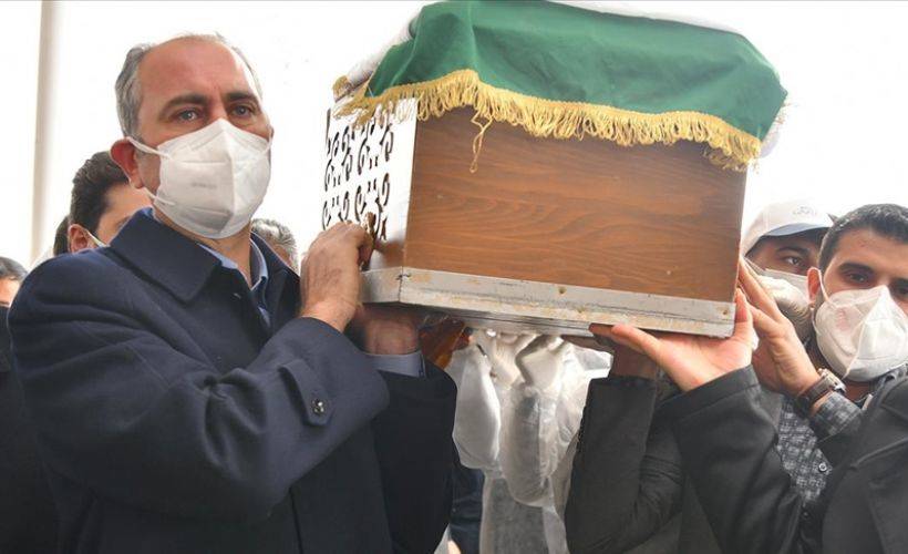 Bakan Gül'ün annesi son yolculuğuna uğurlandı