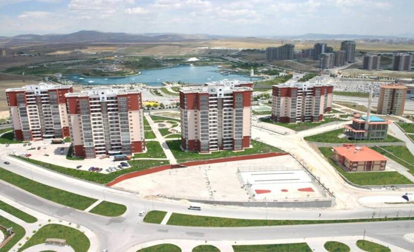 Vatandaşın gözü kulağı 'toplu konutta'