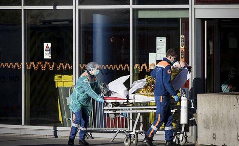 Fransa'da koronavirüs nedeniyle son 24 saatte 385 kişi hayatını kaybetti