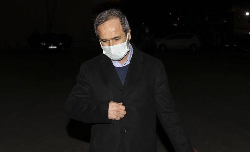 Emekli amirallerin bildirisini hazırlayan Mengi serbest bırakıldı