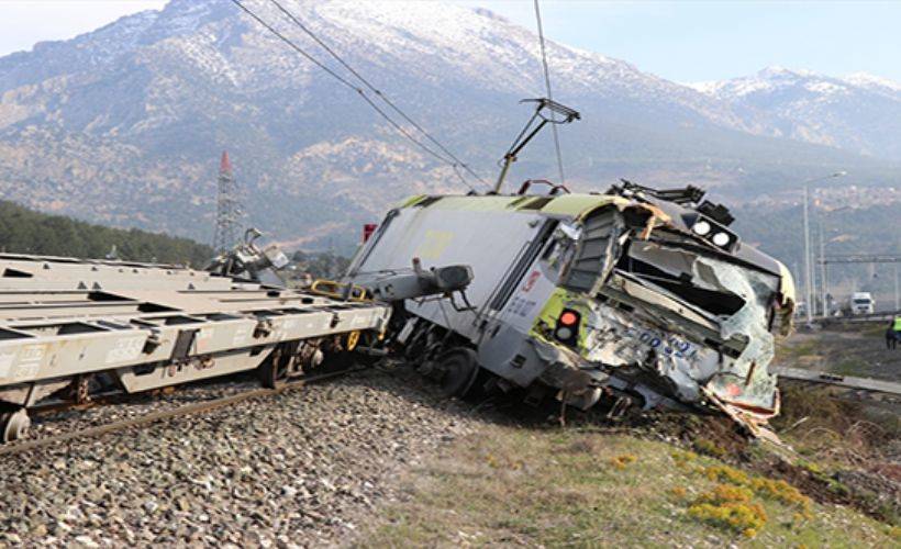 Adana'da yaşanan yük treni kazasından görüntüler